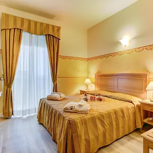 *** Hotel Byron Italia