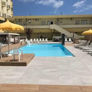 Hotel apartamentowy Montmartre, Rimini